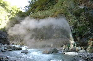 岩間の噴泉塔群 いわまのふんせんとうぐん