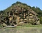 高池の虫喰岩