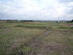 菊川城館遺跡群<br />
　高田大屋敷遺跡<br />
  　横地氏城館跡 きくがわじょうかんいせきぐん<br />
　たかだおおやしきいせきあと<br />
　よこちしじょうかんあと