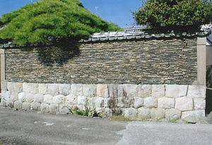 畠中家住宅外塀