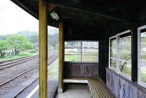 天竜浜名湖鉄道西気賀駅待合所 てんりゅうはまなこてつどうにしきがえきまちあいじょ