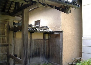 日下家住宅厩 くさかけじゅうたくうまや