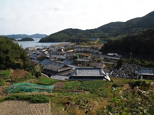 五島列島における瀬戸を介した久賀島及び奈留島の集落景観 ごとうれっとうにおけるせとをかいしたひさかじまおよびなるしまのしゅうらくけいかん