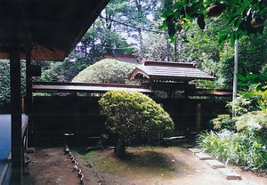 新井家住宅中門及び塀