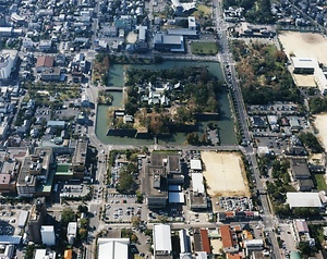 八代城跡群<br />
　古麓城跡<br />
　麦島城跡<br />
　八代城跡 やつしろしろあとぐん<br />
　ふるふもとじょうあと<br />
　むぎしまじょうあと<br />
　やつしろじょうあと　