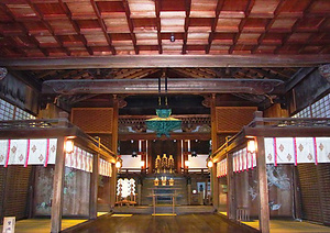 向日神社幣拝殿及び本殿覆屋 むこうじんじゃへいはいでんおよびほんでんおおいや