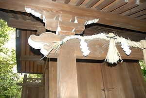 向日神社末社勝山稲荷神社本殿 むこうじんじゃまっしゃかつやまいなりじんじゃほんでん
