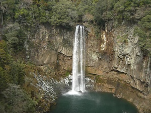 肥後領内名勝地<br />
　　五郎ガ瀧<br />
　　聖リ瀧<br />
　　走リ水ノ瀧<br />
　　建神ノ岩<br />
　　神ノ瀬ノ岩屋