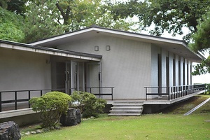 良寛記念館展示棟
