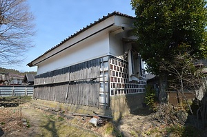 佐々木利三郎家住宅人形蔵