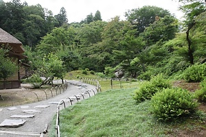 西山御殿跡（西山荘） にしやまごてんあと（せいざんそう）