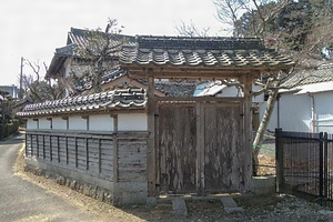 椛島家住宅東門・北門及び塀 かばしまけじゅうたくひがしもん・きたもんおよびへい