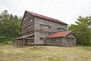 小岩井農場施設 四階建倉庫