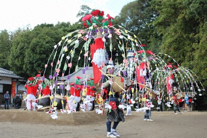 勝手神社の神事踊 かってじんじゃのしんじおどり