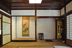 小松市立錦窯展示館主屋 こまつしりつにしきがまてんじかんしゅおく