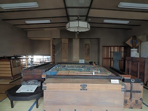 旧群南村役場庁舎（高崎市歴史民俗資料館） きゅうぐんなんむらやくばちょうしゃ（たかさきしれきしみんぞくしりょうかん）