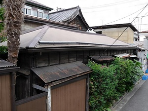 稲荷湯長屋