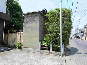 太田家住宅表門及び石塀 おおたけじゅうたくおもてもんおよびいしべい