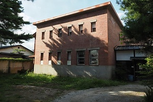 齋藤子爵水沢文庫図書庫