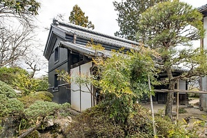 上野家住宅（山梨県山梨市東） 質蔵