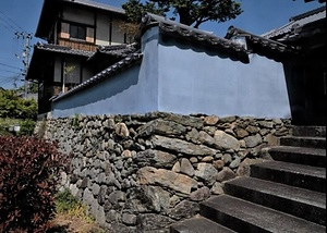 旧髙橋家住宅石垣及び土塀 きゅうたかはしけじゅうたくいしがきおよびどべい