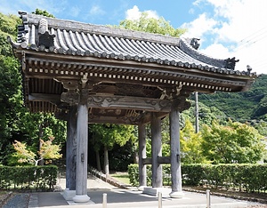興国寺大門