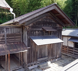 阿部家住宅（遠入）板倉