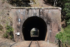 嵯峨野観光鉄道鵜飼第二隧道 さがのかんこうてつどううかいだいにずいどう
