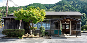 ＪＲ姫新線岩山駅駅舎