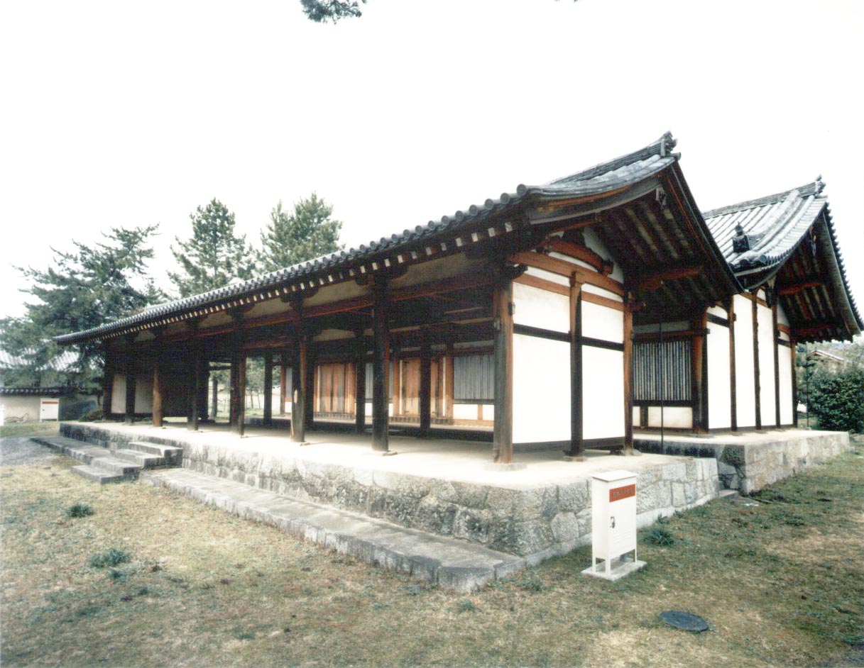 28 Horyu-ji Sai-in (West Temple) Jikido [13] and Hosodono [14]