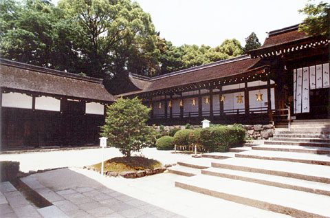 A-13 Kamowakeikazuchi-jinja