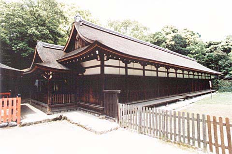 A-25 Kamowakeikazuchi-jinja