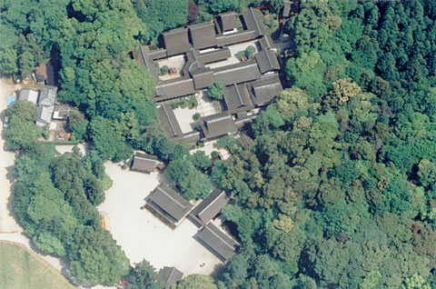 A-3 Aerial view of Kamowakeikazuchi-jinja