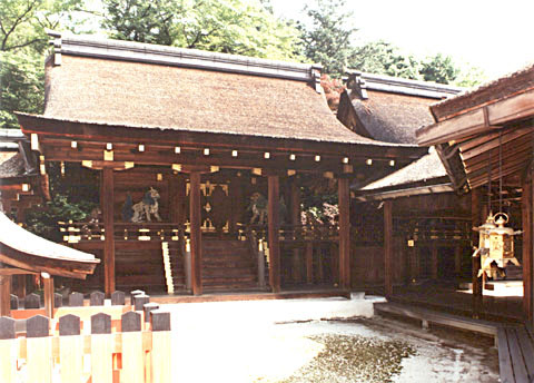 A-6 Kamowakeikazuchi-jinja
