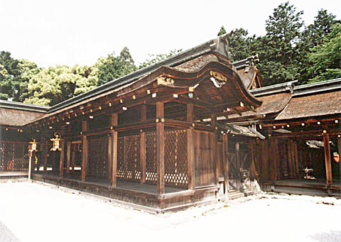 A-9 Kamowakeikazuchi-jinja