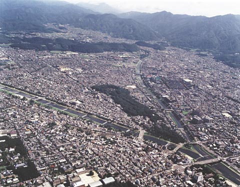 B-1 Aerial view of Kamomioya-jinja