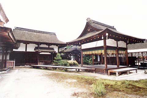 B-12 Kamomioya-jinja