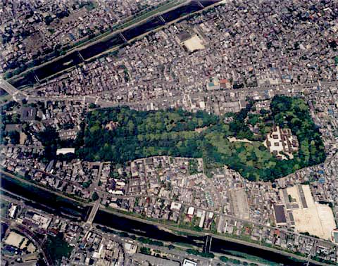 B-3 Aerial view of Kamomioya-jinja