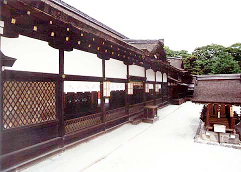 B-9 Kamomioya-jinja