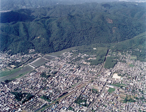 L-1 Aerial view of Tenryu-ji