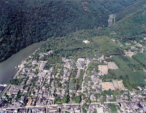 L-2 Aerial view of Tenryu-ji