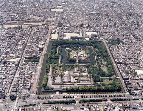 Q-2 Aerial view of Nijo-jo