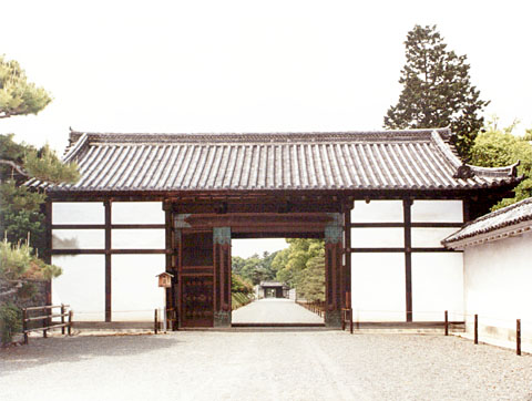 Q-30 Nijo-jo Ninomaru