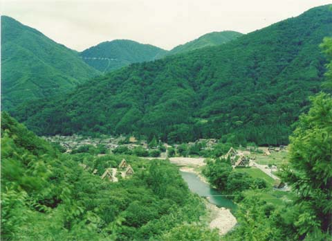 2-4. Ogimachi Village: distant view from the south