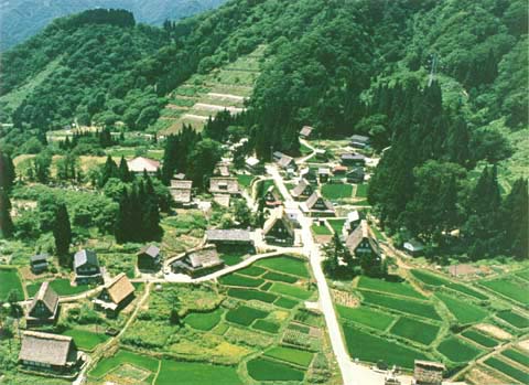 3-1. Ainokura Village: aerial view from the northeast