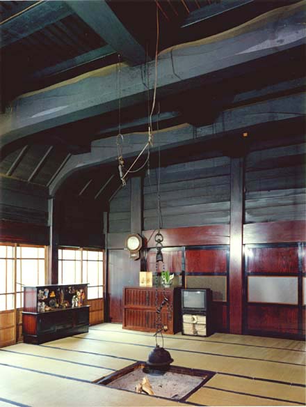 3-11. Ainokura Village: Ikehata House, Oe (living room)