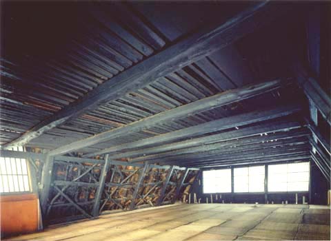 3-15. Ainokura Village: Ikehata House,first level of the roof structure